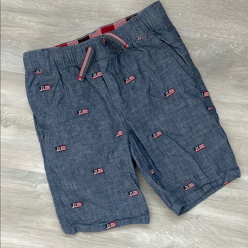 Like new Gymboree boy’s U.S. flag print shorts
